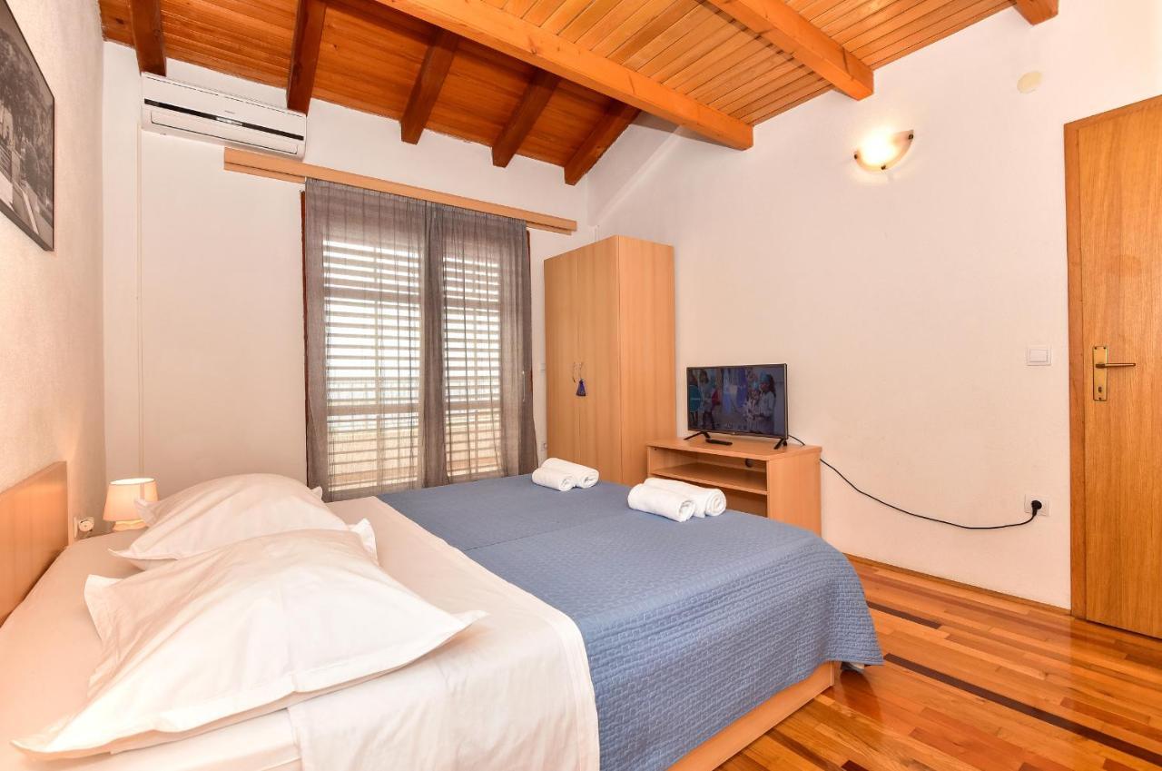 Mate Apartment *